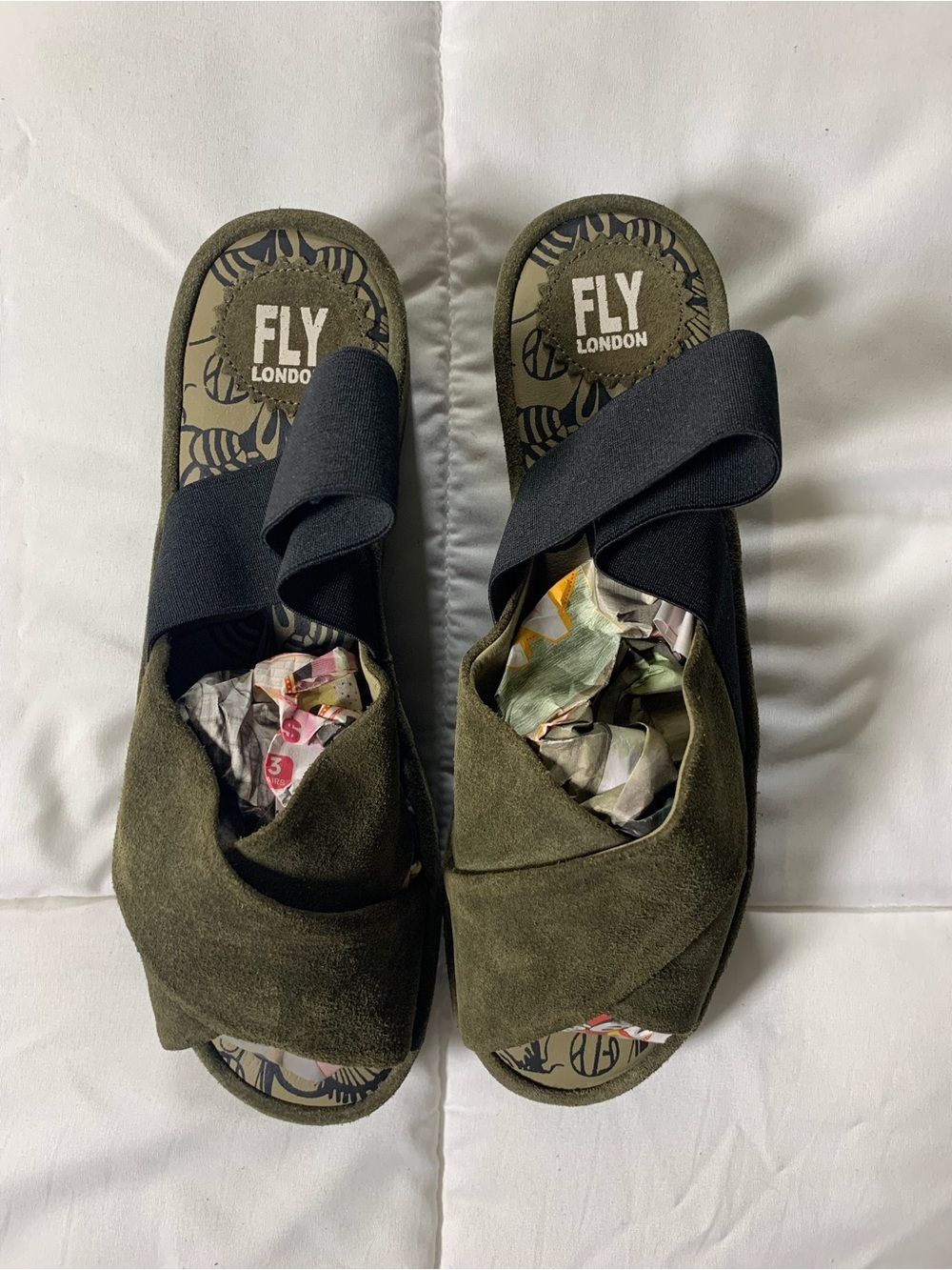 New in box FLY LONDON wedge sandals womens size 8.5